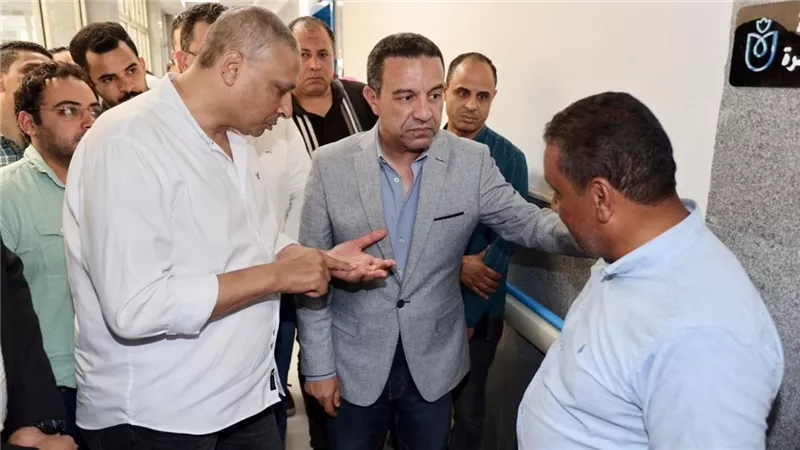  محافظ المنوفية يكافئ رئيس الوحدة المحلية بشطانوف تقديراً لجهوده