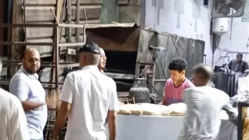 حملات مكبرة لرفع الإشغالات بمركز كوم أمبو لتحقيق السيولة المطلوبة