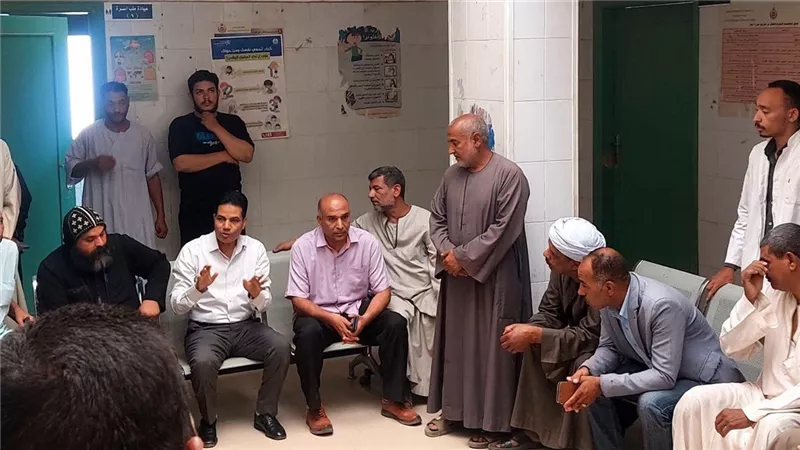 وكيل صحة الأقصر يتابع ميدانيًا حملة مكافحة البلهارسيا بإسنا