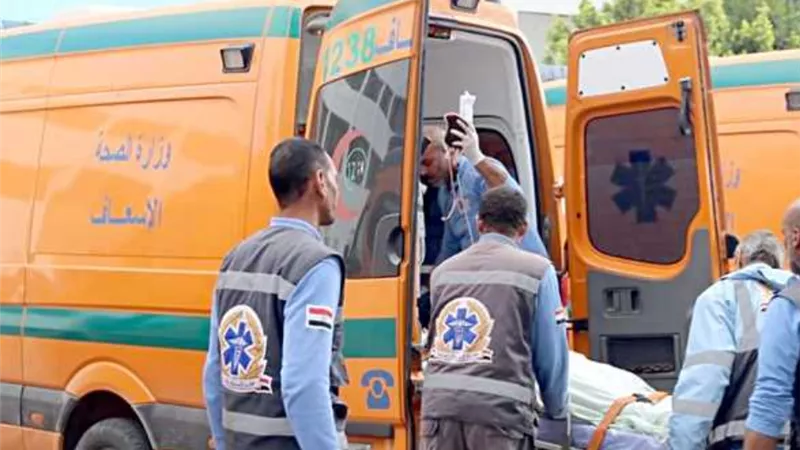 تفاصيل اصابه 9 اشخاص في تصادم سيارة نقل بميكروباص غرب الإسكندرية