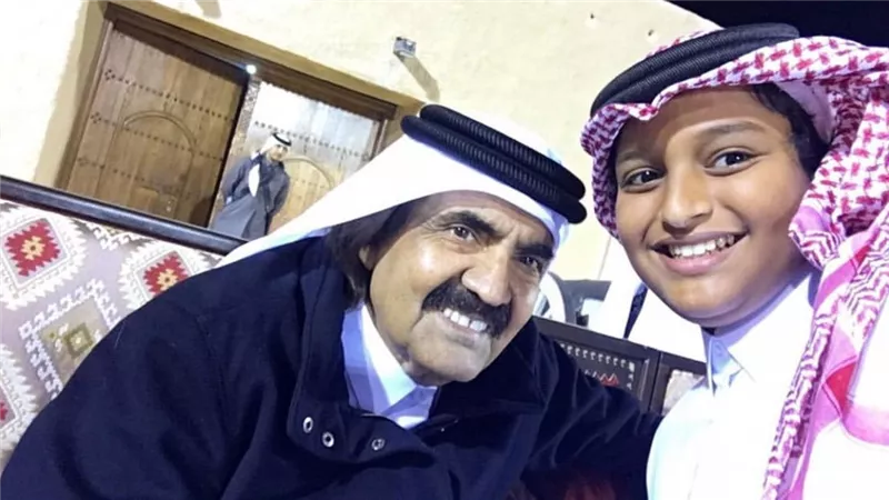 خليفة بن حمد آل ثاني ينعى والده الشيخ حمد بن خليفة بكلمات مؤثرة: «وداعا يا أبا اليتامى والمساكين»