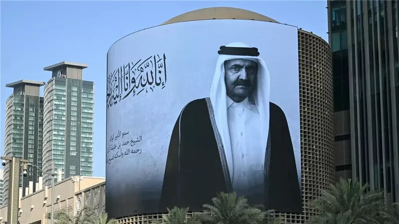 توافد قادة وزعماء العالم إلى الدوحة لتقديم العزاء في الأمير الوالد