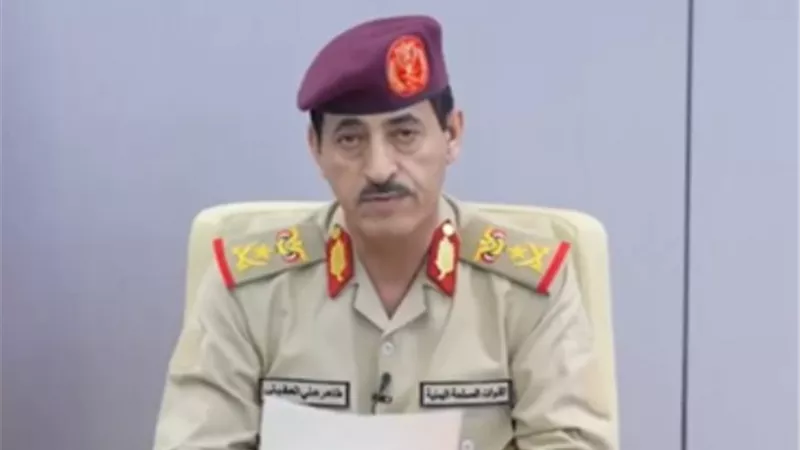 اليمن يتوعد بالرد.. وزير الدفاع يعلن التصدي لأي اختراق إيراني للأجواء