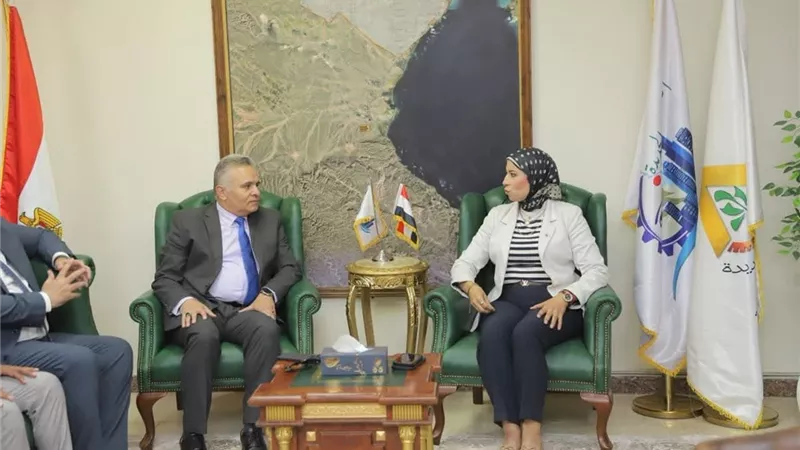 رئيس جامعة السويس يتابع إجراءات تخصيص أرض الجامعة الأهلية بمدينة السويس الجديد
