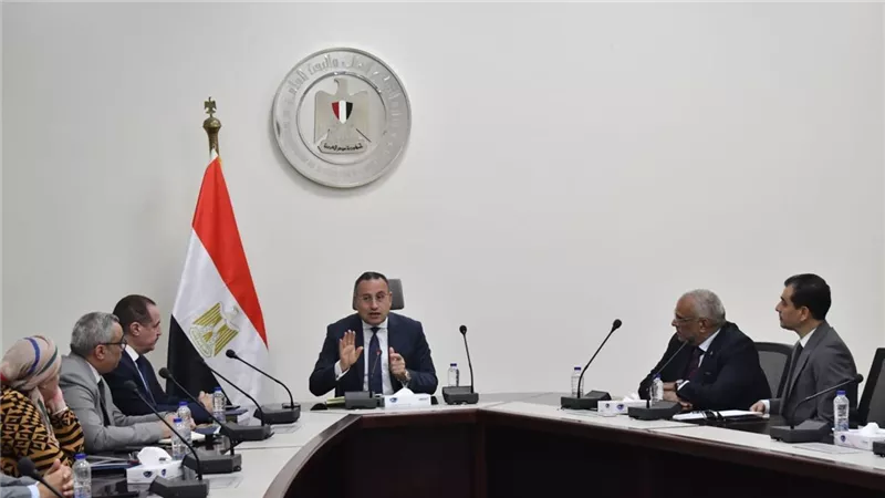 أول اجتماع لوزير الثقافة عبد العزيز قنصوة.. أبرز القرارات والتوجيهات
