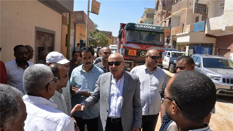 محافظ الأقصر يتابع استعدادات افتتاح فرع التأمين الصحي الشامل بالطود 