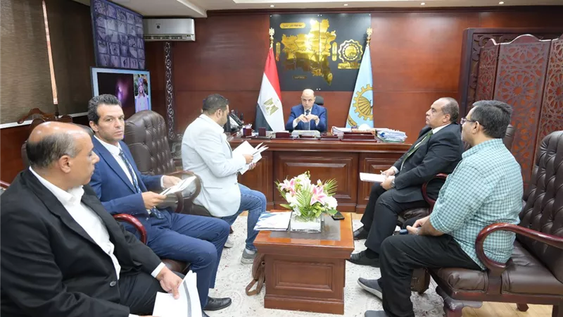 محافظ الغربية يواصل ترسيخ نهج التواصل المباشر مع المواطنين 