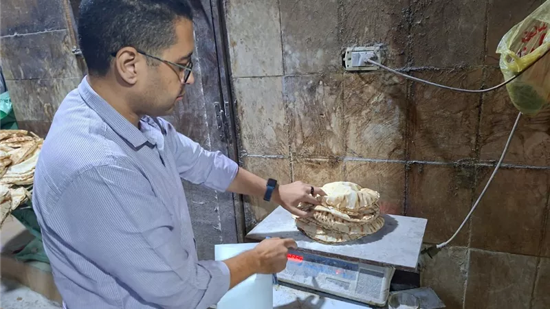 من أجل رغيف خبز مطابق لأهالينا.. 14 محضرًا خلال حملات رقابية مكثفة بقريتي سندس