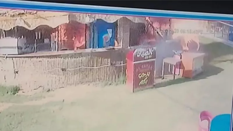 ربنا يعوض علي صاحبة.. حريق يلتهم كافية بعد اسبوعين من افتتاحه