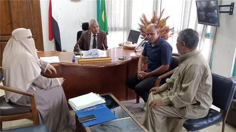 وكيل وزارة التضامن الاجتماعي بالإسماعيلية يستقبل المواطنين 
