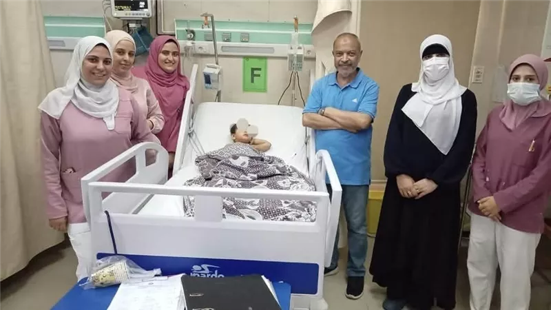 مستشفى دمياط العام تنقذ طفلة من مضاعفات خطيرة بعد تناول الحنة السوداء