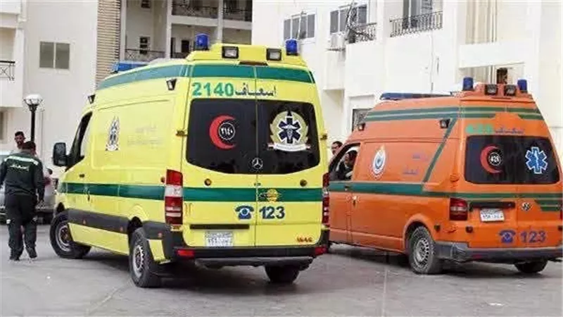 إصابة 4 أشخاص اثر حادث تصادم بين سيارة ملاكي وتروسيكل بالبحيرة