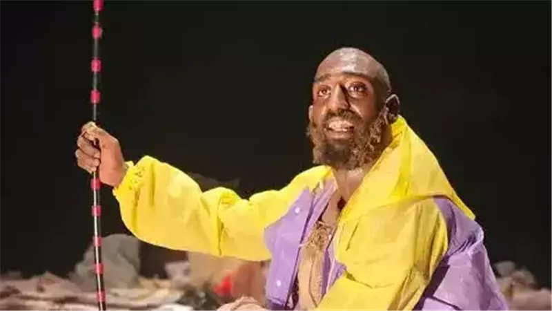 بممثل واحد.. مسرحية 