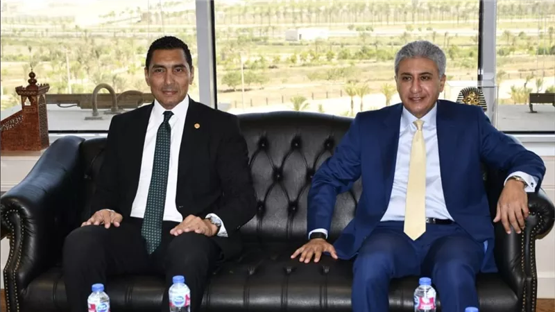 وزارتا السياحة والشباب تبحثان تعزيز السياحة الرياضية ودعم المنشآت الرياضية