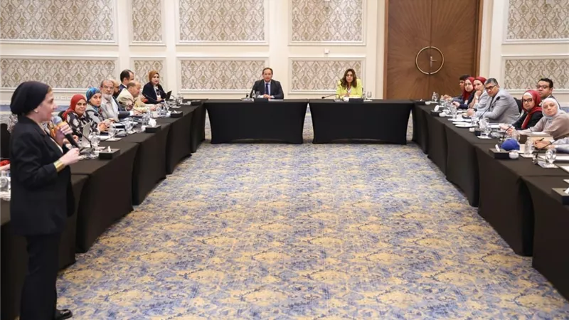 منال عوض: تحديد الأولويات الوطنية لمواجهة التحديات البيئية