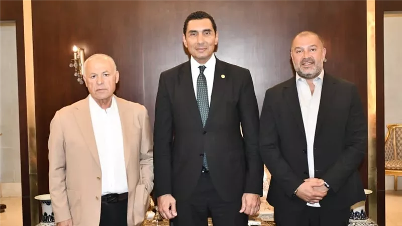 وزير الرياضة يناقش مع اتحاد الكرة والرابطة مستقبل المنتخب وتطوير الأندية
