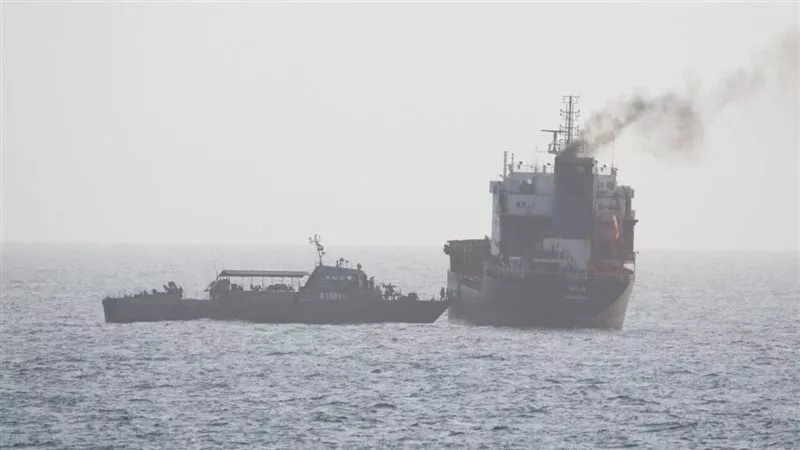 هجوم على ناقلة هولندية قبالة عمان في بحر العرب.. وحريق في غرفة المحركات