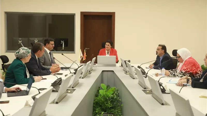 الصحة تبحث مع البنك الدولي تسريع تنفيذ مشروعات التغطية الصحية الشاملة