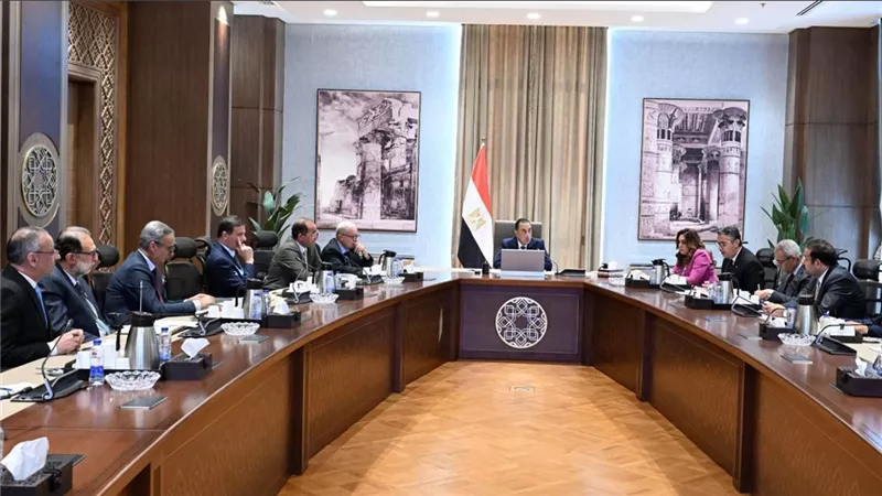 مدبولي يستعرض خطوات إعداد برنامج وطني لاستقرار أسعار السلع وخفض الأعباء المعيشية