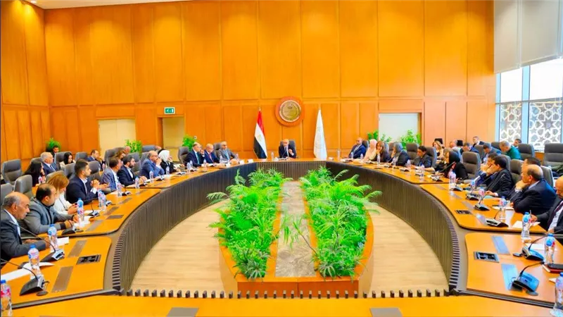 وزير التعليم يعقد لقاءً مع ممثلي وأصحاب المدارس الدولية لبحث تطوير المنظومة