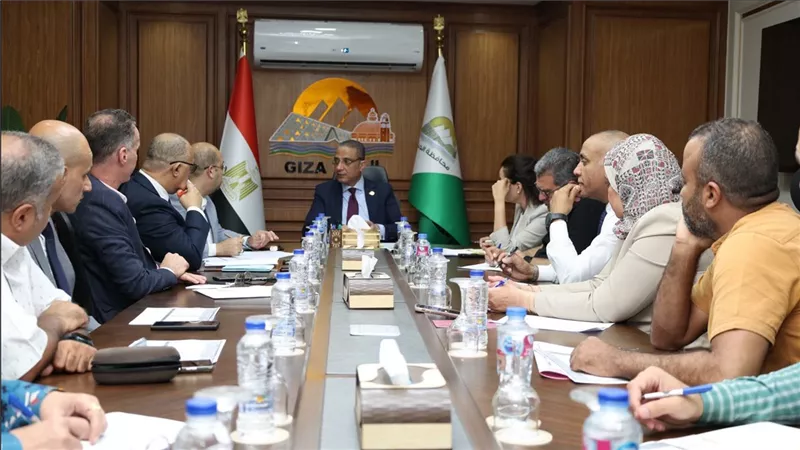 محافظ الجيزة يتابع ملف تقنين أراضي أملاك الدولة ويؤكد: سرعة إنهاء الطلبات المتبقية