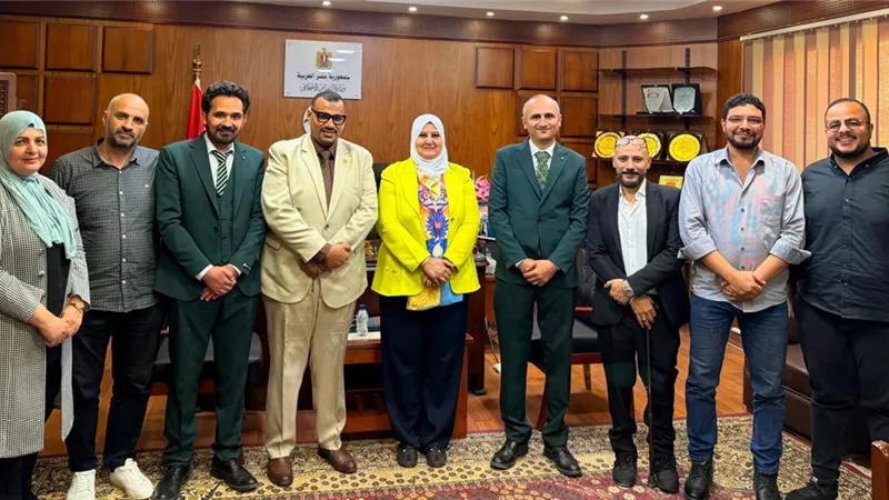 النائب أحمد العجوز يطلع على تجربة الدقهلية في حوكمة العمل الأهلي