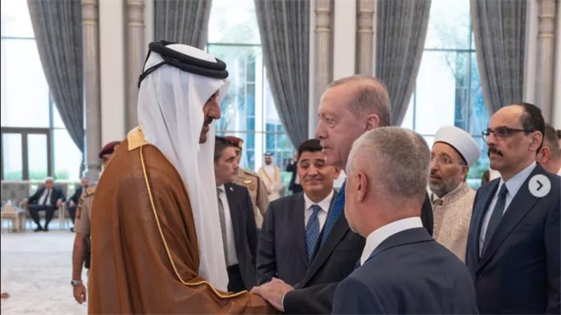 أردوغان وولي عهد الأردن في الدوحة لتعزية أمير قطر بوفاة الأمير الوالد