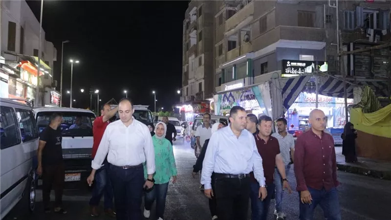 محافظ دمياط يجرى جولة مفاجئة بمدينة دمياط ويشدد على تكثيف حملات النظافة