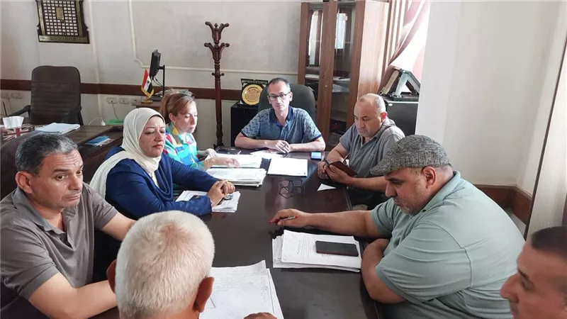 رئيس مدينة كفر الدوار يعقد لقاءً جماهيريًا لبحث شكاوى المواطنين