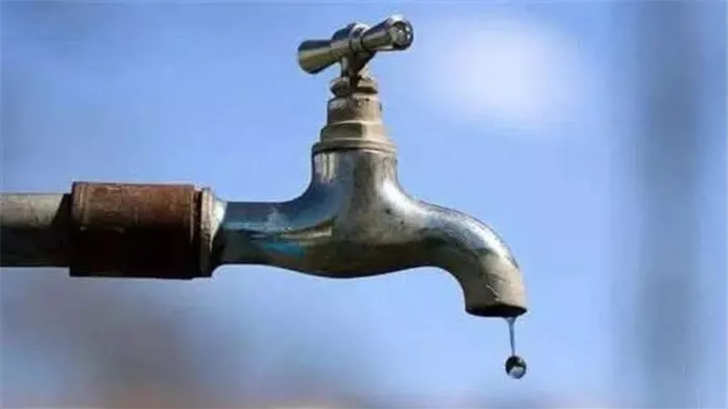 شركة مياه الشرب والصرف الصحي تعلن قطع المياه الجمعة المقبل باسنا