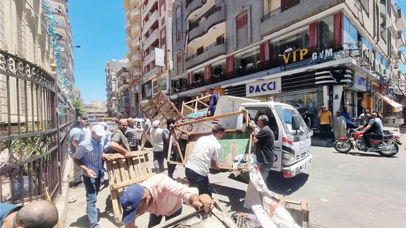 حملات مكثفة لرفع 318 حالة إشغال خلال بحملة بدمنهور بالبحيرة