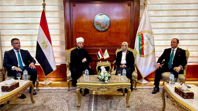 وزير الأوقاف يهنئ رئيسة هيئة النيابة الإدارية بتوليها منصبها الجديد