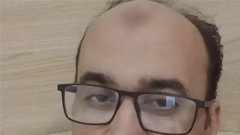 أحمد شاكر يهاجم مصطفى كامل: حكمت عليّ من فيديو دقيقة وابني تأذى نفسيًا