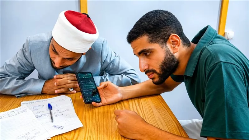 1700 سؤال وجواب في ركن الفتوى بجناح الأزهر بمعرض مكتبة الإسكندرية