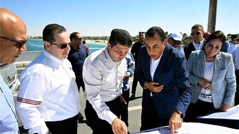 خلال تفقده مشروعات مارينا.. رئيس الوزراء يتفقد مشروع منطقة بوغاز 24