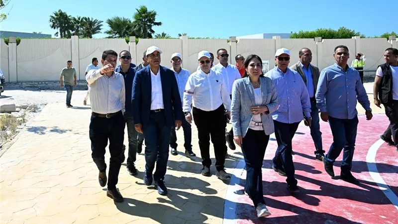 رئيس الوزراءيتفقد طريق البوليفارد والمركز التكنولوجي لهيئة المجتمعات العمرانية