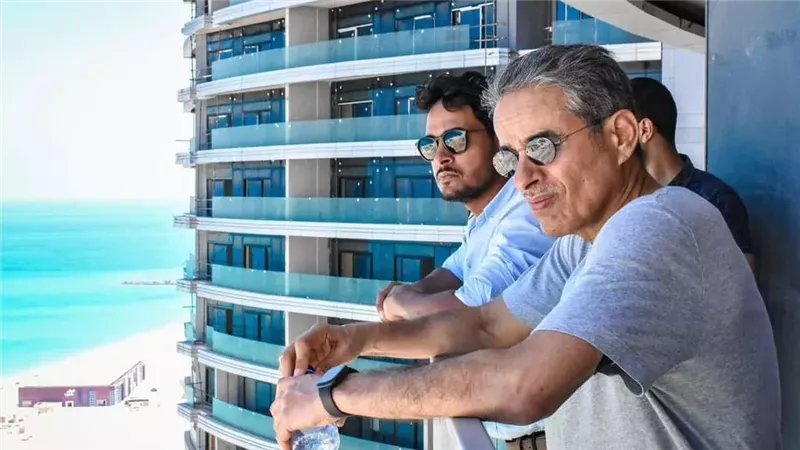الأسانسيرات واقفة ومش عارفين ندخل شققنا