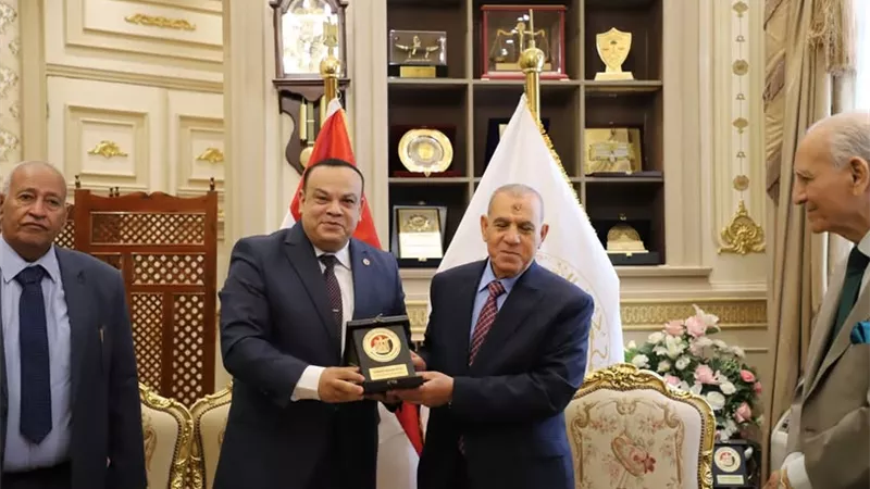 رئيس الهيئة الوطنية للانتخابات يهنئ رئيس محكمة النقض بتوليه منصبه الجديد