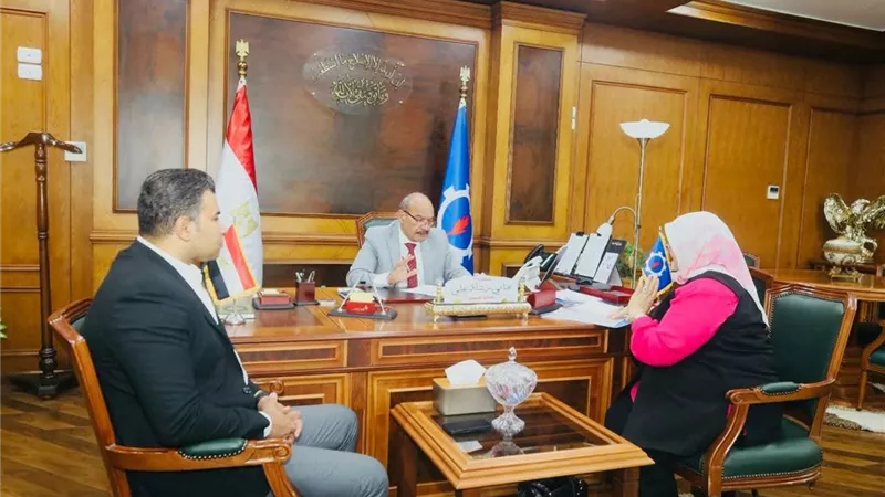 محافظ السويس يعتمد تنسيق القبول بالمدارس الفنية للعام الدرسي 2026-2027