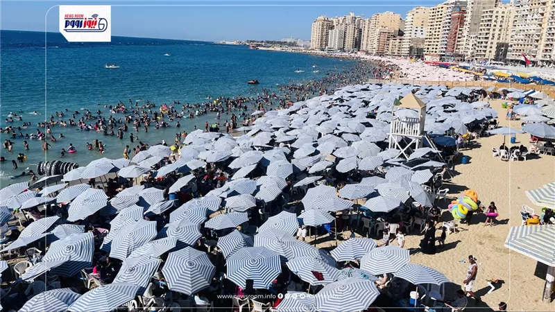 رايات صفراء وحمراء على أغلب شواطئ الإسكندرية وتحذيرات للمصطافين
