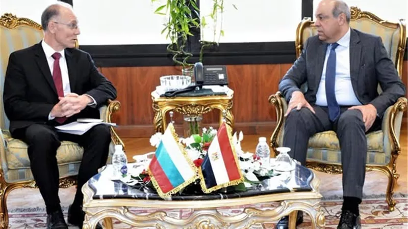 الطيران المدني يبحث مع  سفير بلغاريا سُبل التعاون المشترك في مجال النقل الجوي