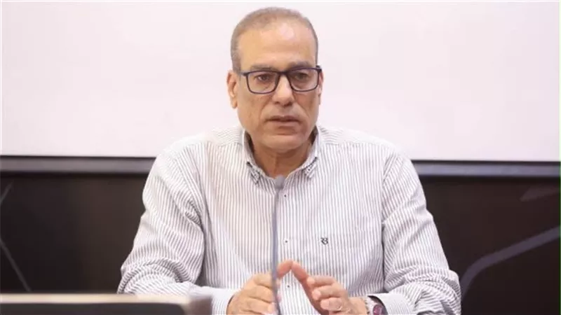 بعد انتهاء المهلة.. سمارت يطالب مصطفى عزام بحسم مقعد الممتاز “ب”