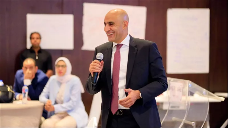 وزير التربية والتعليم يتفقد ورشة تدريب المعلمين على مناهج شهادة البكالوريا 
