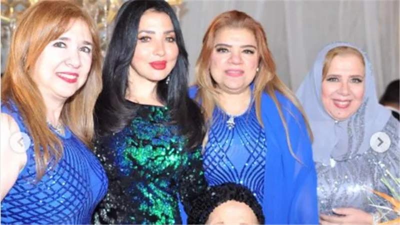 وجوه صعب نسيناها.. سهير جودة بأحدث ظهور مع إيناس عبدالله وشقيقتيها دينا وإيمان