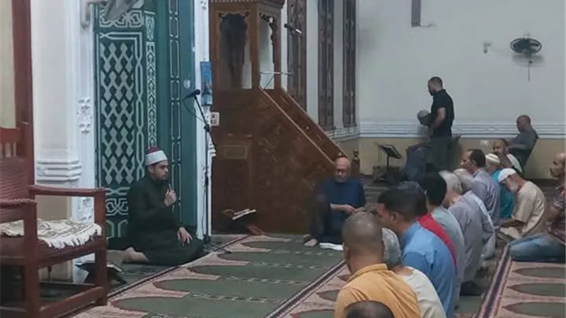 أوقاف السويس تواصل تنظيم الدروس المحورية بالمساجد لنشر الفكر الوسطي المستنير