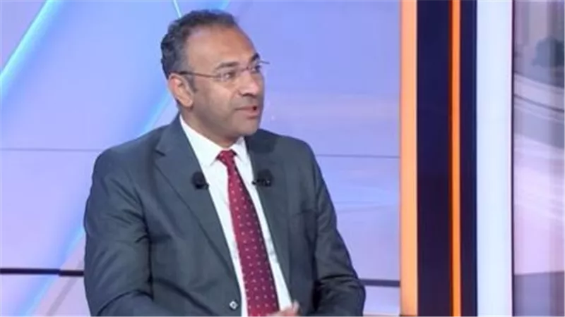 أستاذ نقد أدبي: الذكاء الاصطناعي يفرض تحديات جديدة على اللغة العربية