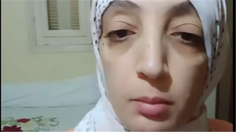 «هو محامي وبيستضعفني».. أم تستغيث بعد 3 سنوات من فراق ابنها: «نفسي طفلي يرجع لمدرسته»