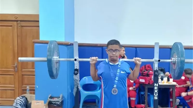 إنجاز جديد للسويس.. عمر عزت يحصد المركز الثالث ببطولة الأولمبياد الخاص المصري