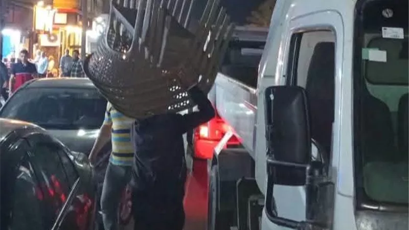 حملة مسائية لرفع الإشغالات بكورنيش النيل بمدينة رشيد بالبحيرة