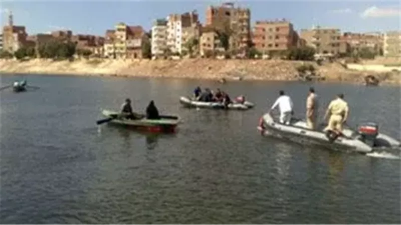 شاب يوهم والدته بغرقه في النيل لإجبارها على سداد ديونه بأبو النمرس